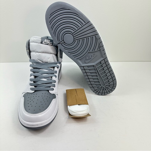 Men’s Air Jordan 1 Retro High OG Sneaker in Stealth 555088 037  Size US 11 - Picture 9 of 11